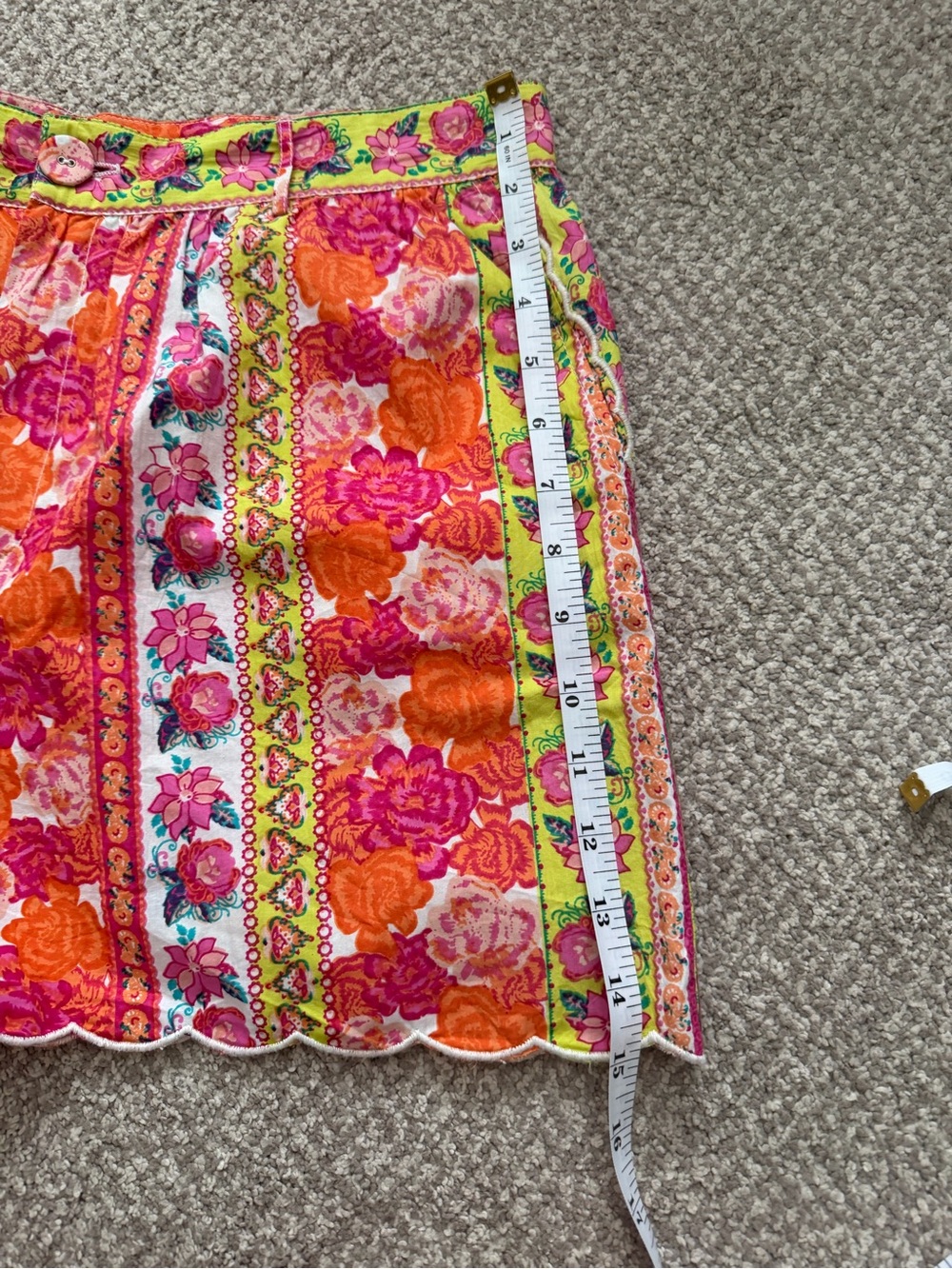 Elizabeth James - size L - Floral Scallop Hem Shorts - - Picture 5 of 7